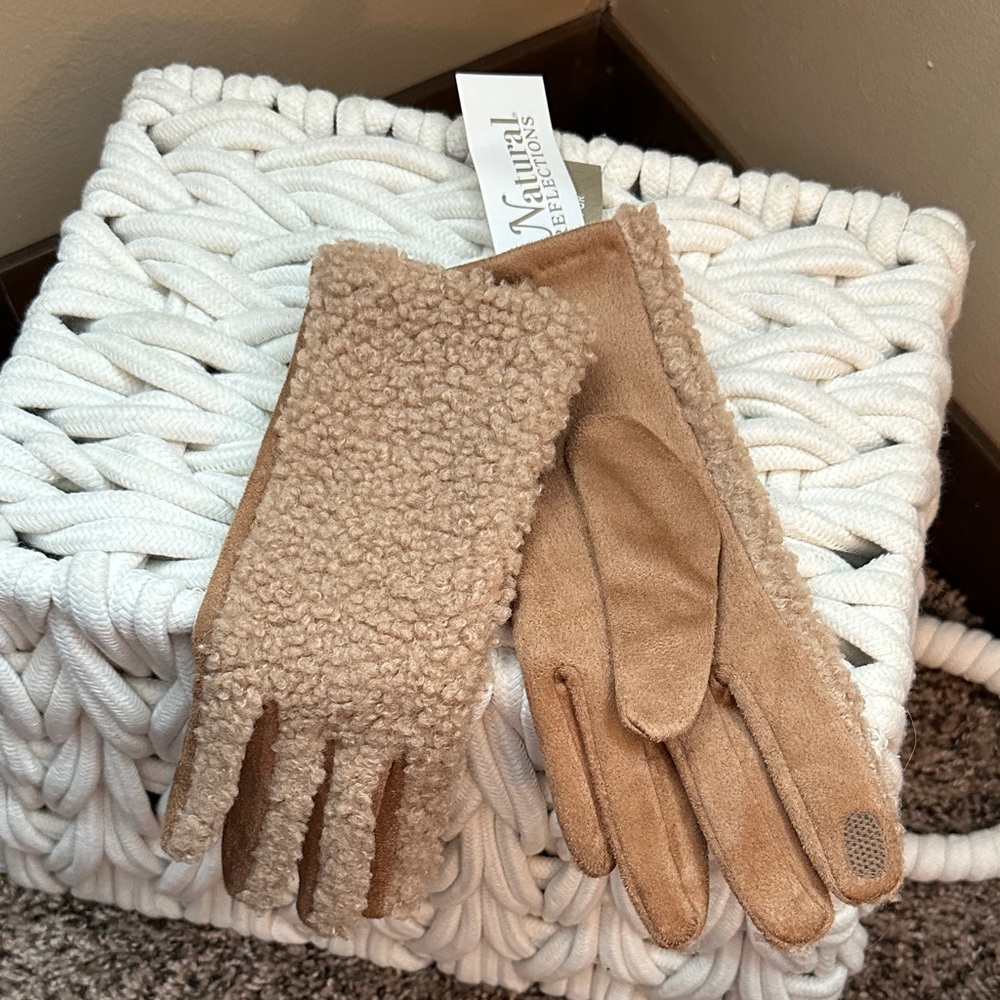 Natural Reflections Beige Faux Fur Gloves